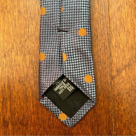 Metropolitan Museum of Art Men’s Polka Dot Tie, 100% Silk, Made in Italy - Picture 8 of 8